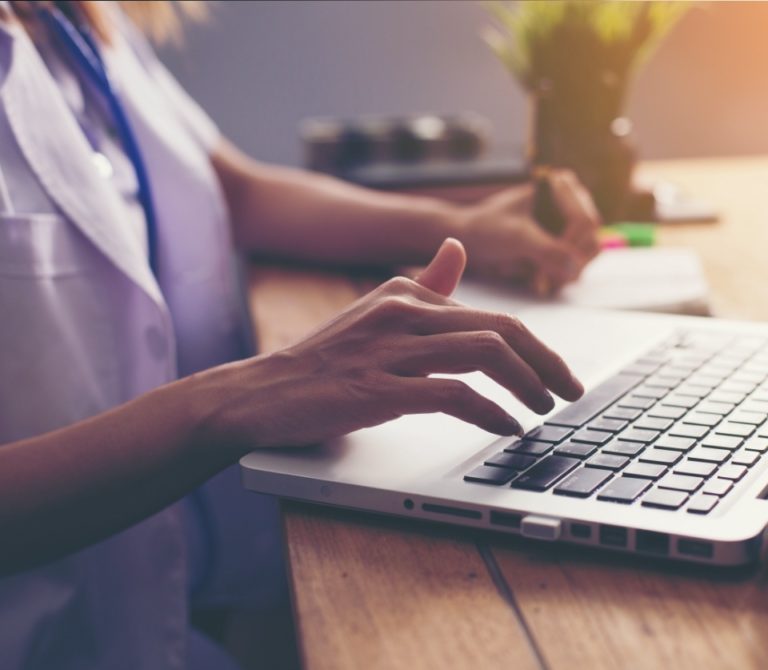 Healthcare Company Witnesses 3x Rise in Customers with an Online Solution