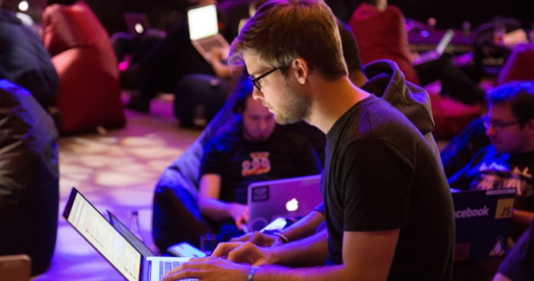 IT person doing a migration to the cloud